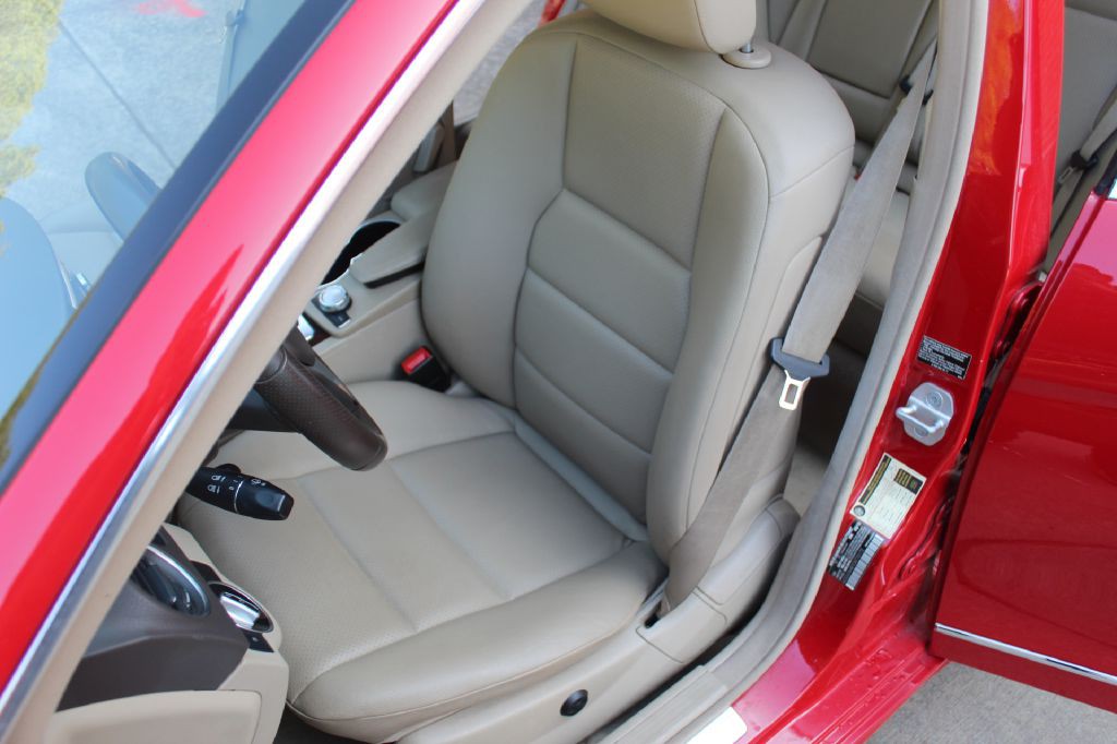 2012 Mercedes-Benz C-Class Image 11