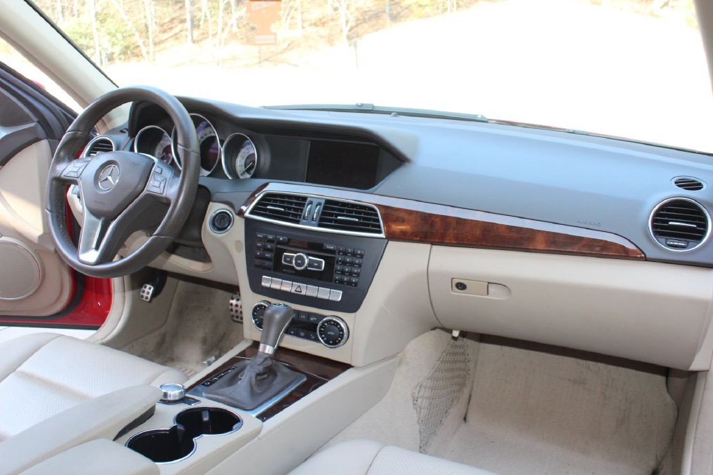 2012 Mercedes-Benz C-Class Image 13