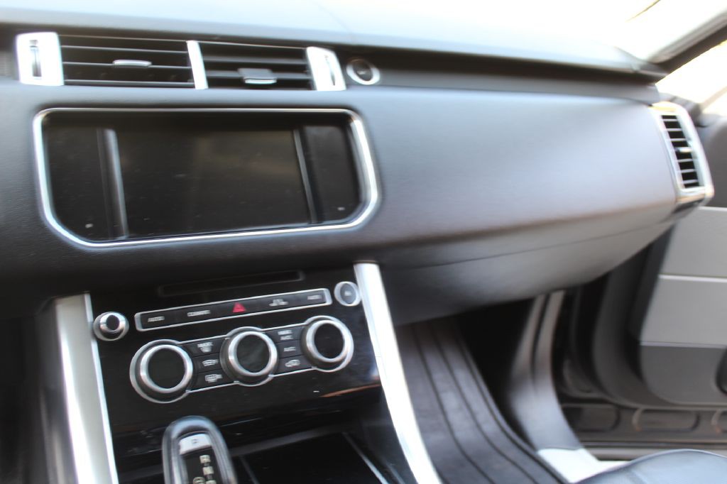 2016 Land Rover Range Rover Sport Image 19