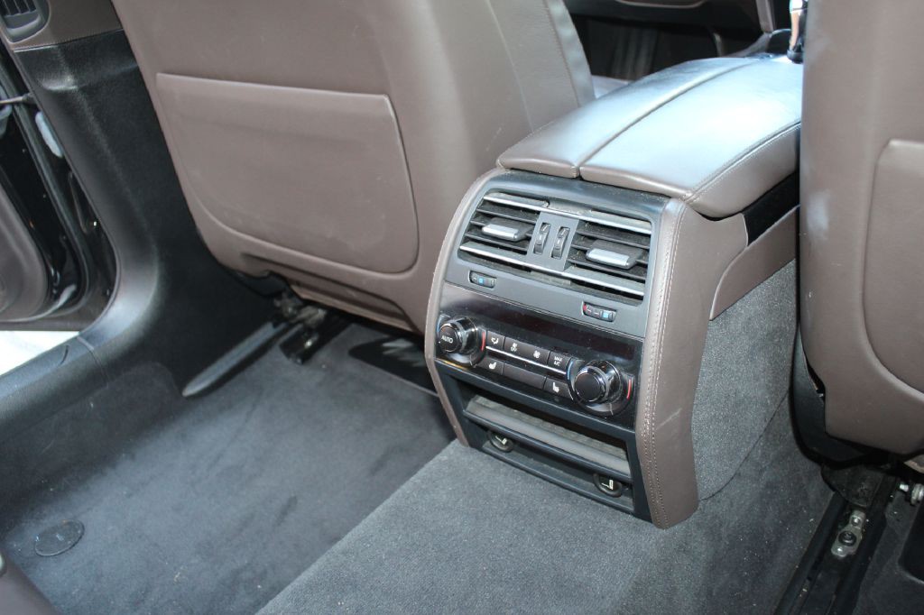 2013 BMW 7 Series Image 13