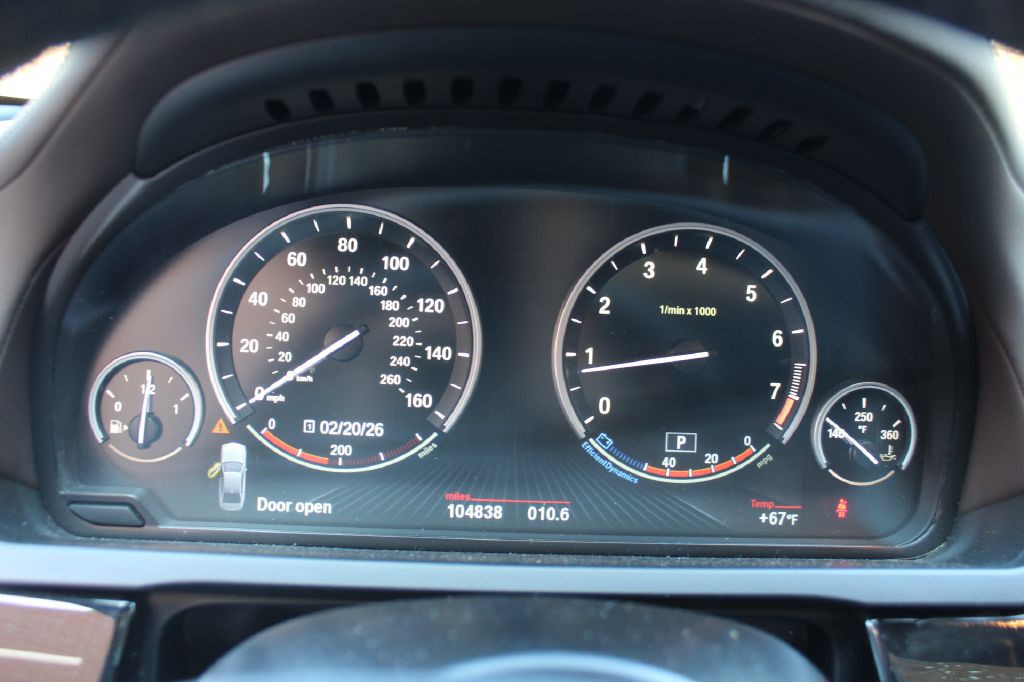 2013 BMW 7 Series Image 29