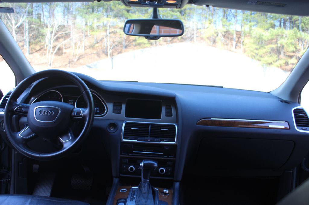 2015 Audi Q7 Image 16