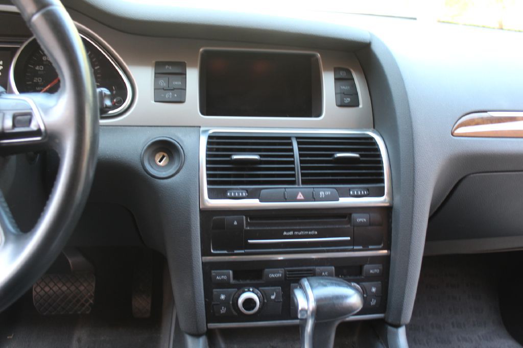 2015 Audi Q7 Image 19