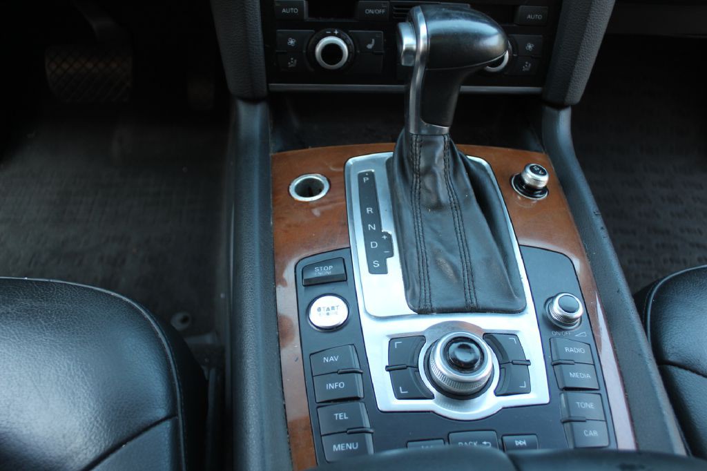 2015 Audi Q7 Image 21