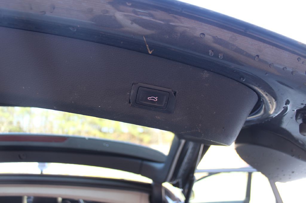 2015 Audi Q7 Image 25