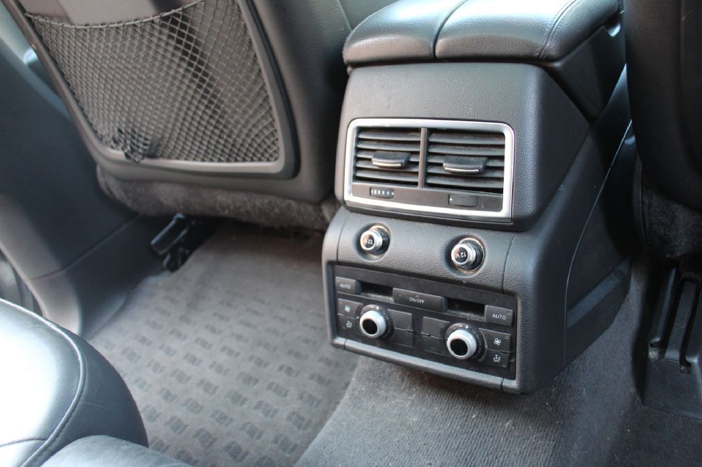 2015 Audi Q7 Image 13