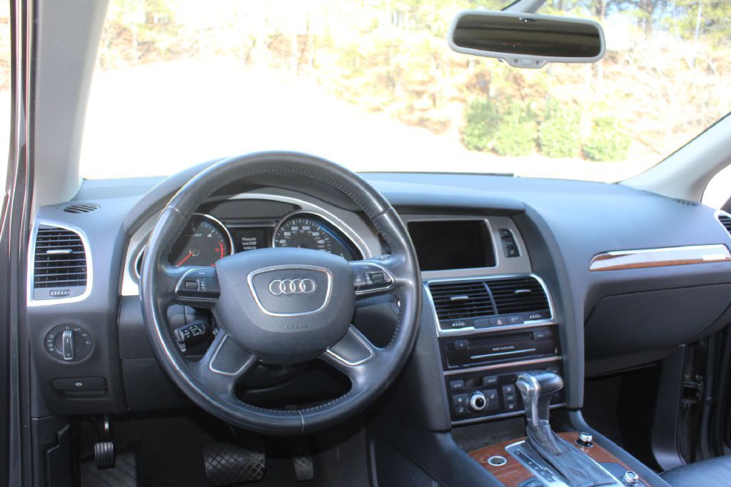 2015 Audi Q7 Image 17
