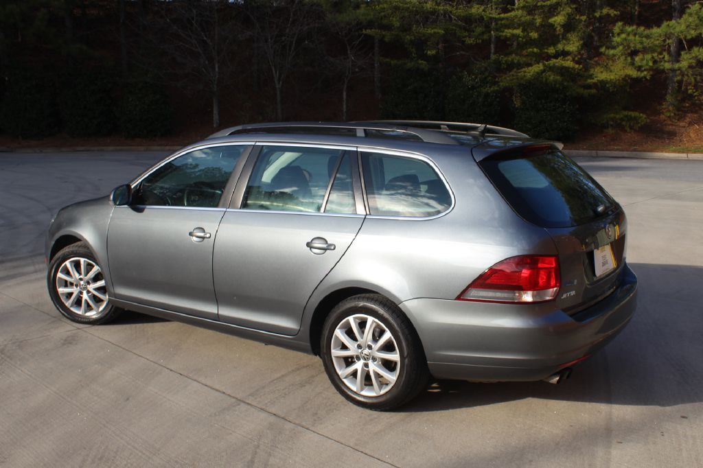2012 Volkswagen Jetta Image 3