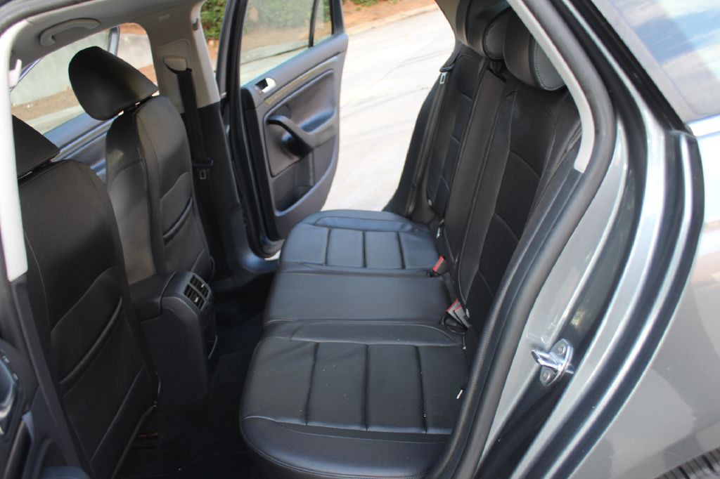 2012 Volkswagen Jetta Image 9