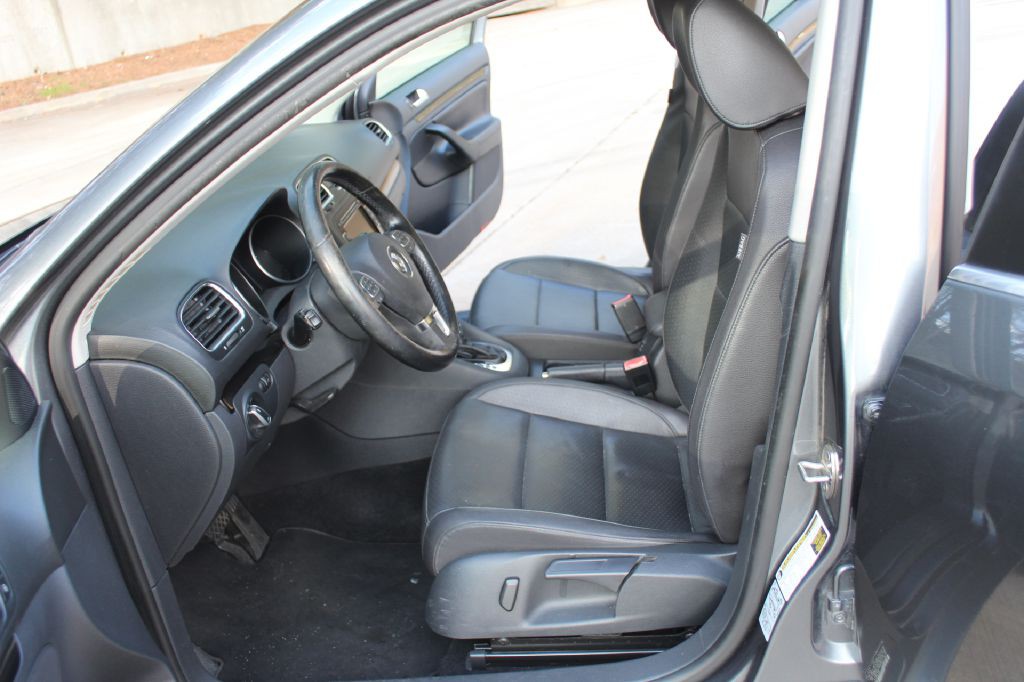 2012 Volkswagen Jetta Image 10