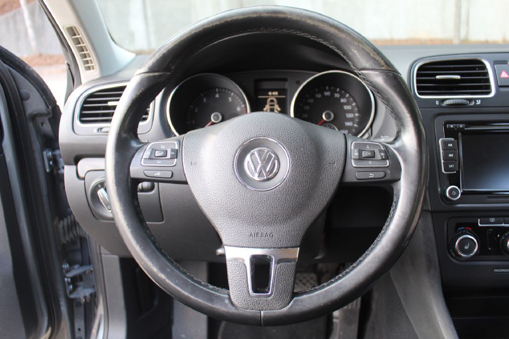 2012 Volkswagen Jetta Image 16