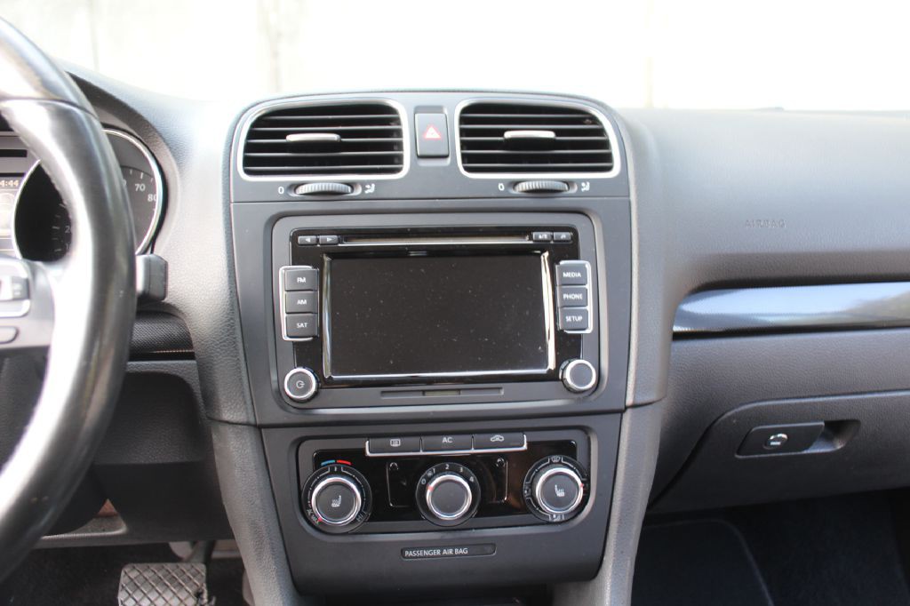 2012 Volkswagen Jetta Image 17