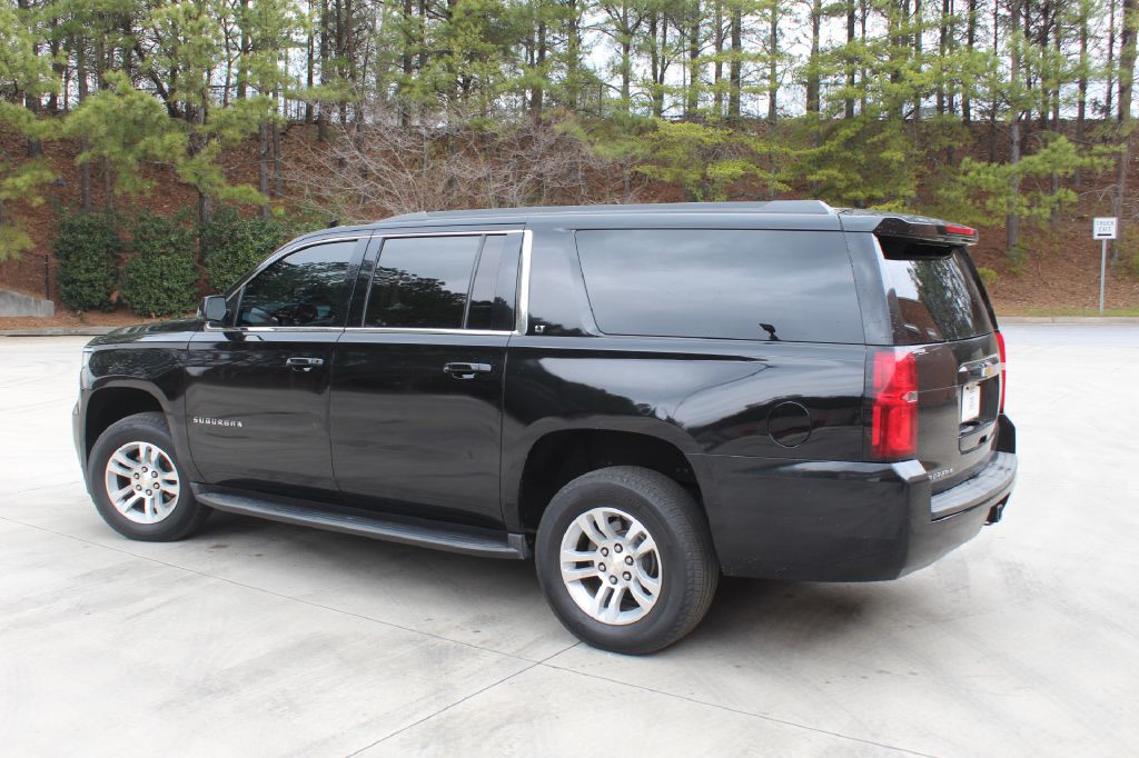 2019 Chevrolet Suburban Image 4