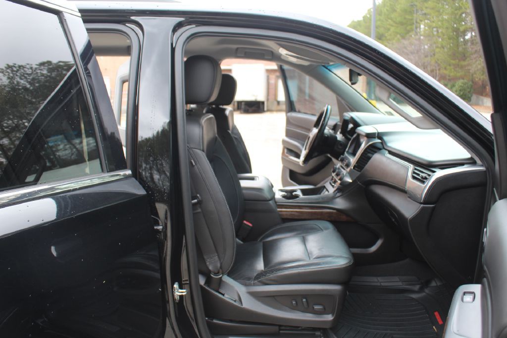 2019 Chevrolet Suburban Image 8