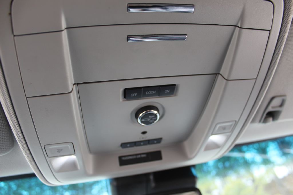 2019 Chevrolet Suburban Image 23