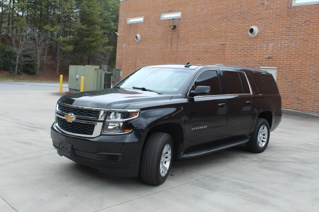2019 Chevrolet Suburban Image 2