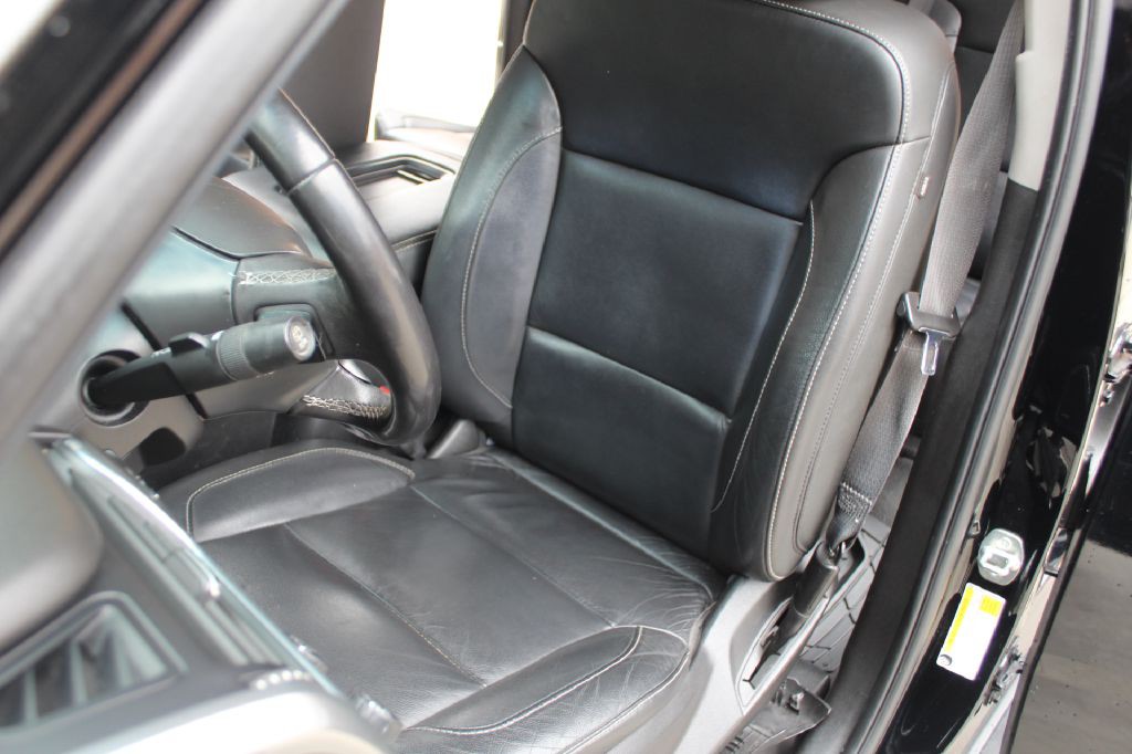 2019 Chevrolet Suburban Image 11