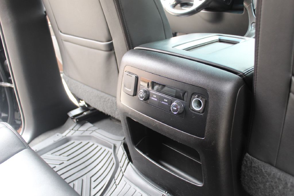 2019 Chevrolet Suburban Image 14