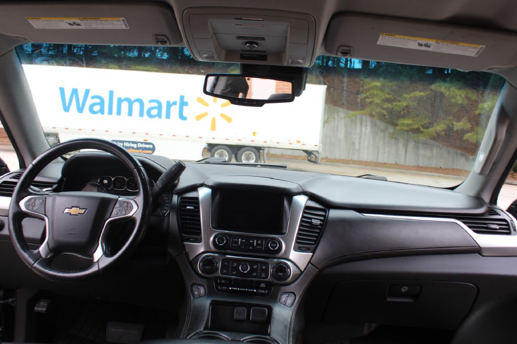 2019 Chevrolet Suburban Image 16