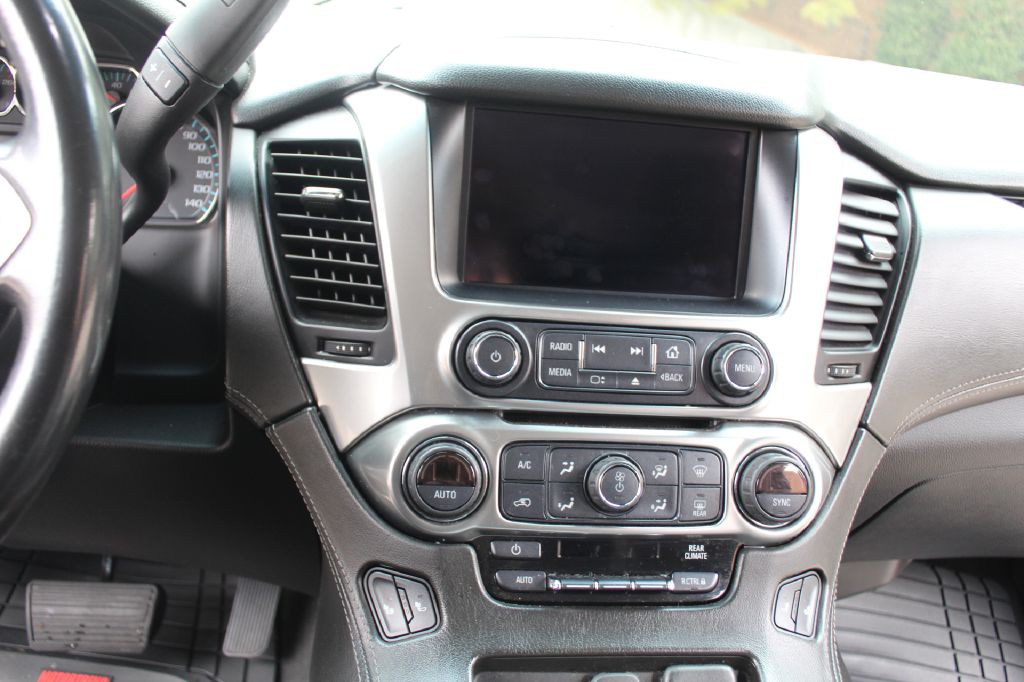 2019 Chevrolet Suburban Image 19