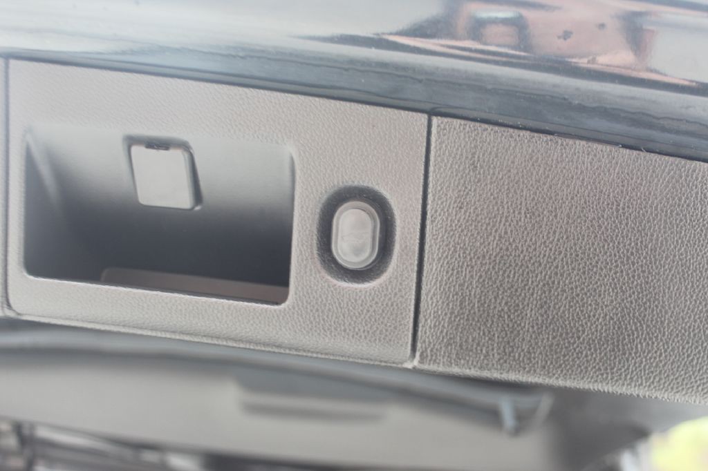 2019 Chevrolet Suburban Image 24