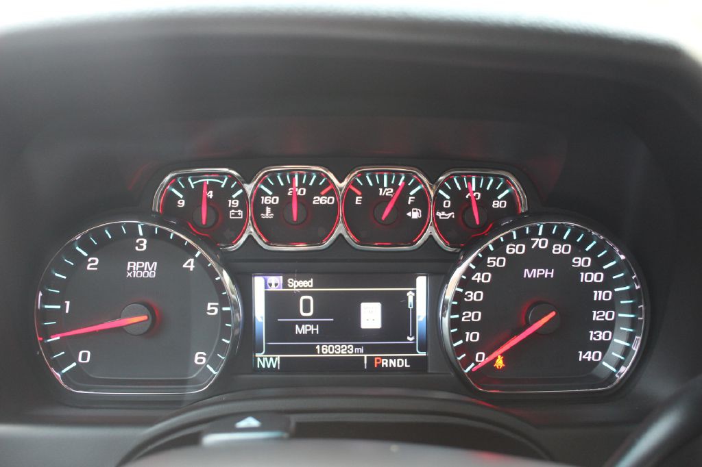 2019 Chevrolet Suburban Image 25