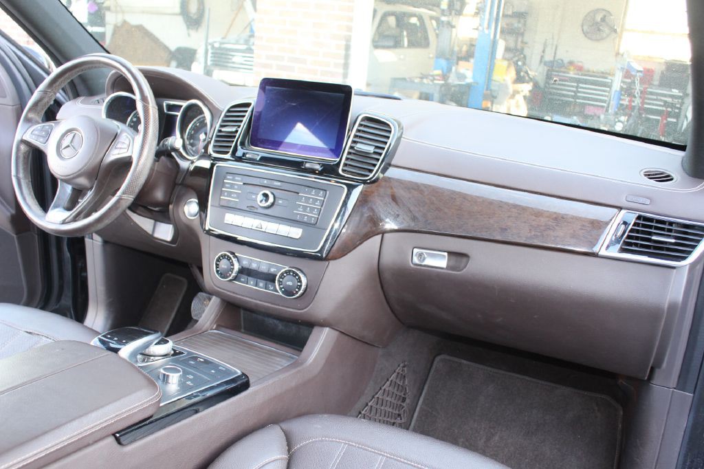 2017 Mercedes-Benz GLS-Class Image 14