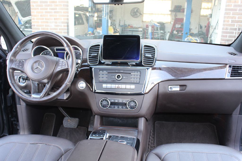 2017 Mercedes-Benz GLS-Class Image 15