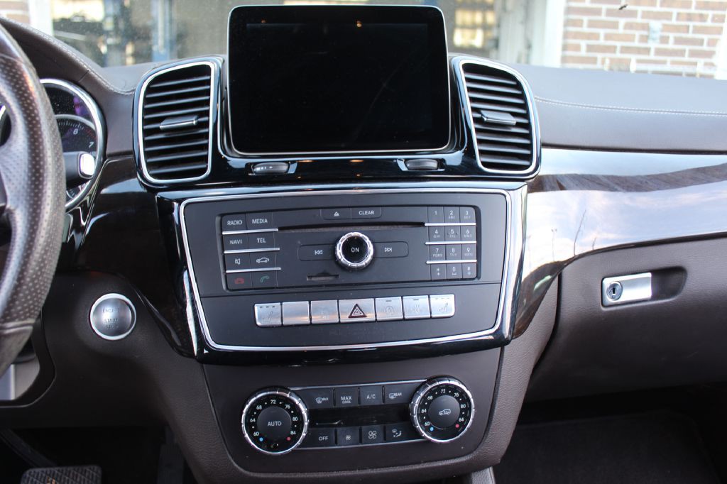 2017 Mercedes-Benz GLS-Class Image 18