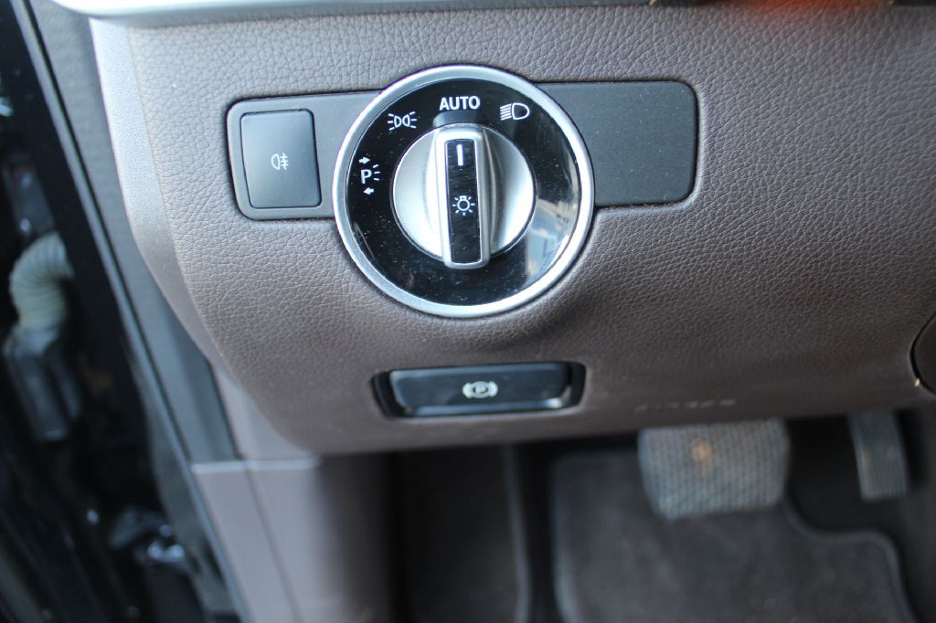 2017 Mercedes-Benz GLS-Class Image 21