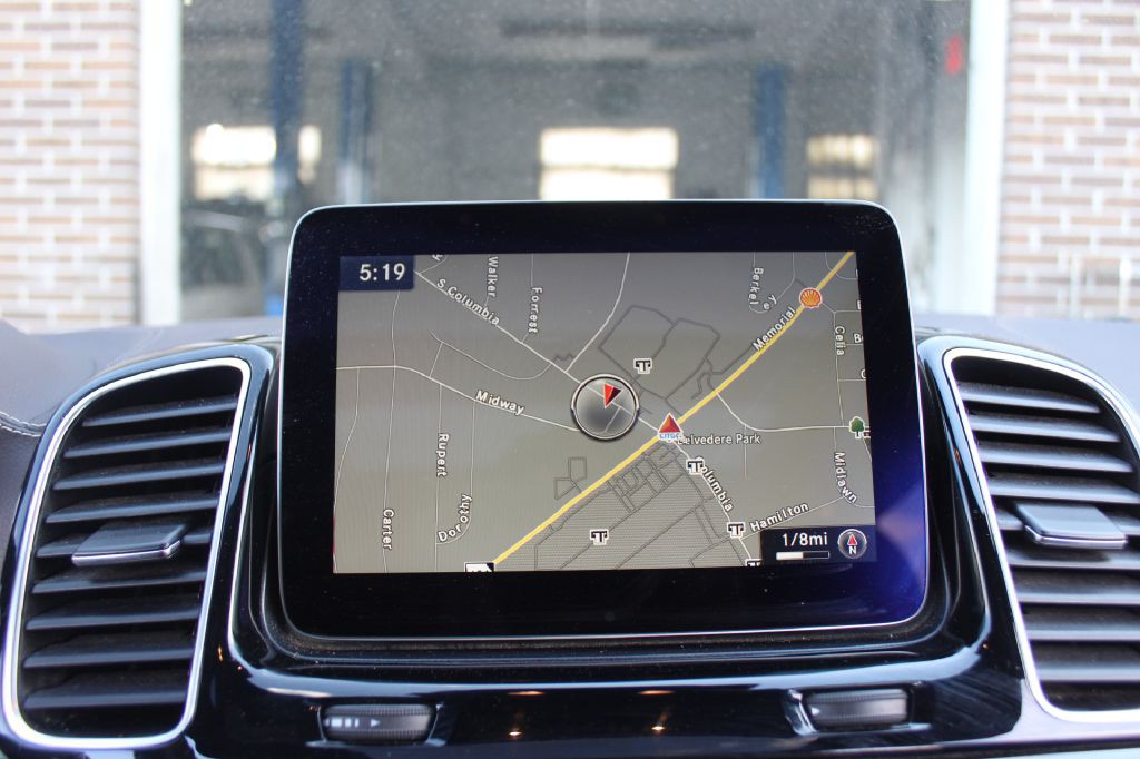 2017 Mercedes-Benz GLS-Class Image 25