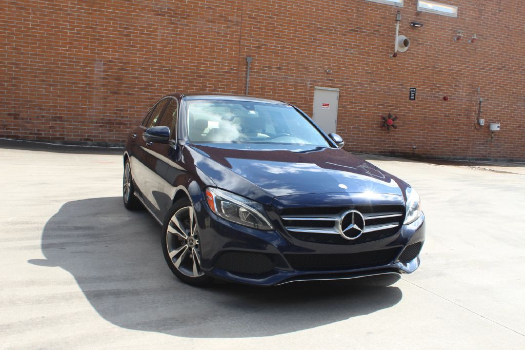 2017 Mercedes-Benz C-Class Image 1