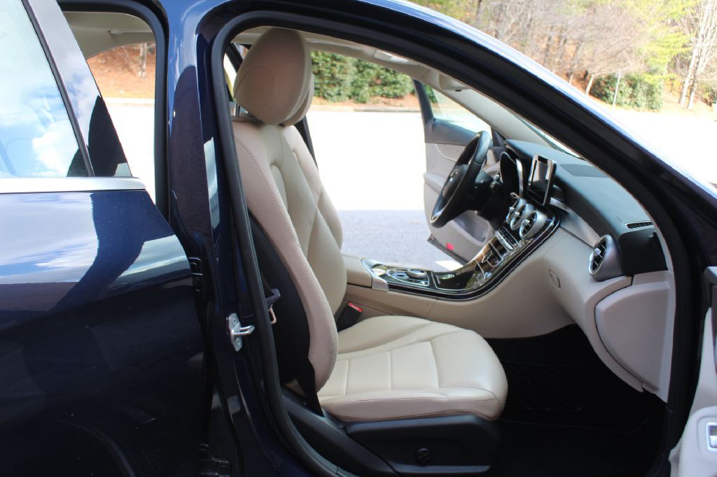 2017 Mercedes-Benz C-Class Image 10