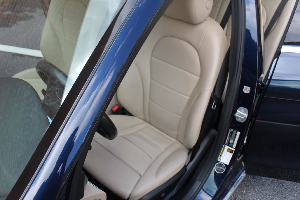 2017 Mercedes-Benz C-Class Image 14