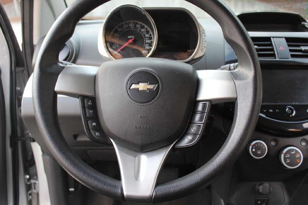 2015 Chevrolet Spark Image 14