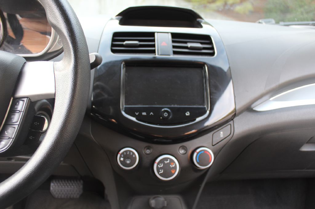 2015 Chevrolet Spark Image 15