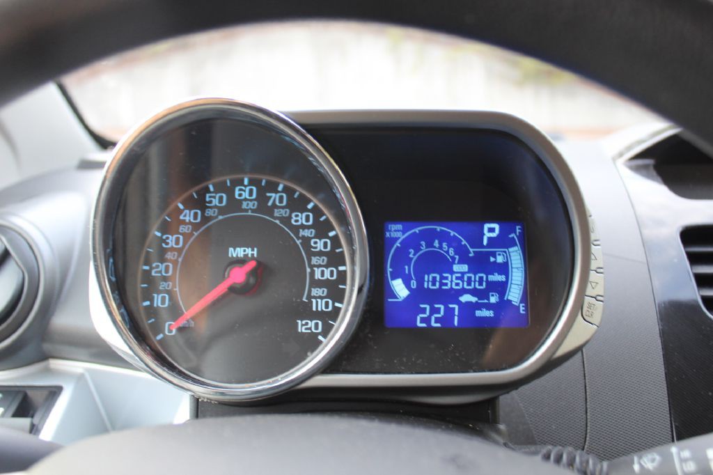 2015 Chevrolet Spark Image 18