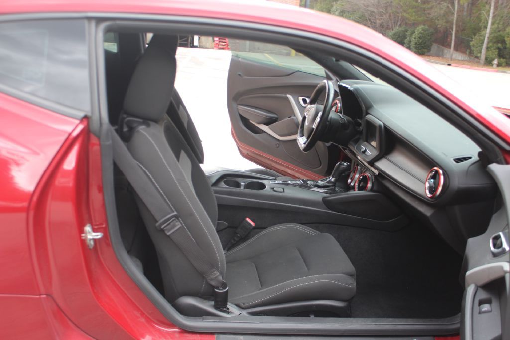 2020 Chevrolet Camaro Image 7