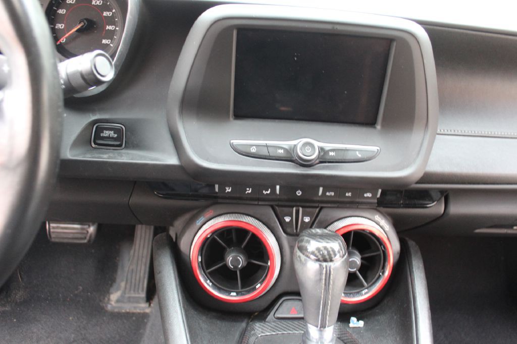 2020 Chevrolet Camaro Image 12