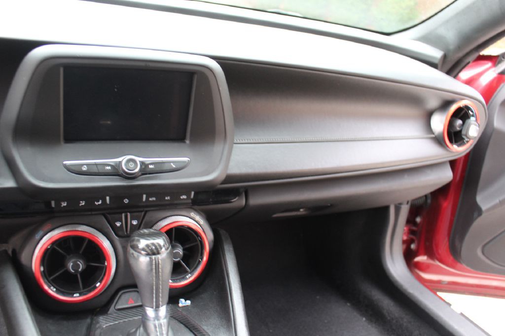 2020 Chevrolet Camaro Image 13