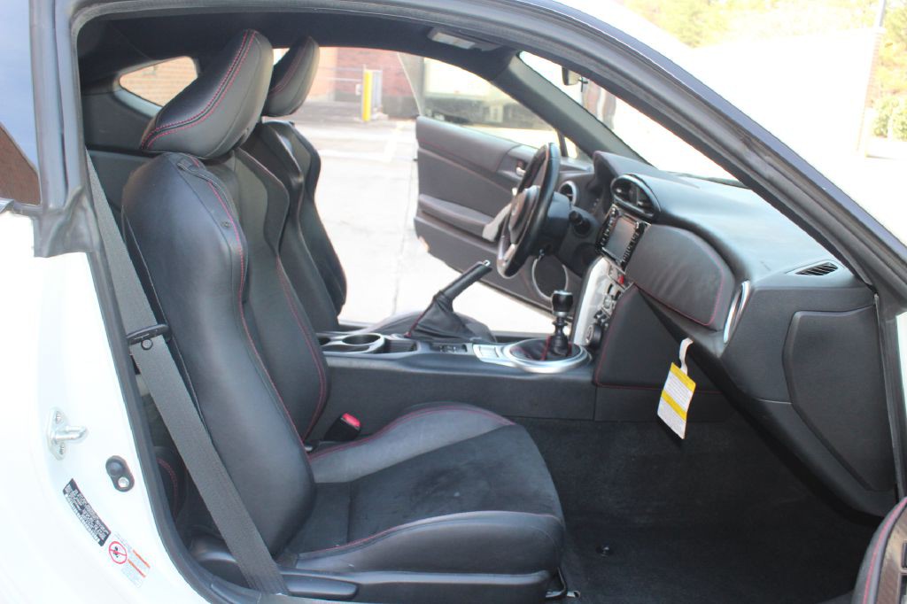 2017 Subaru BRZ Image 10