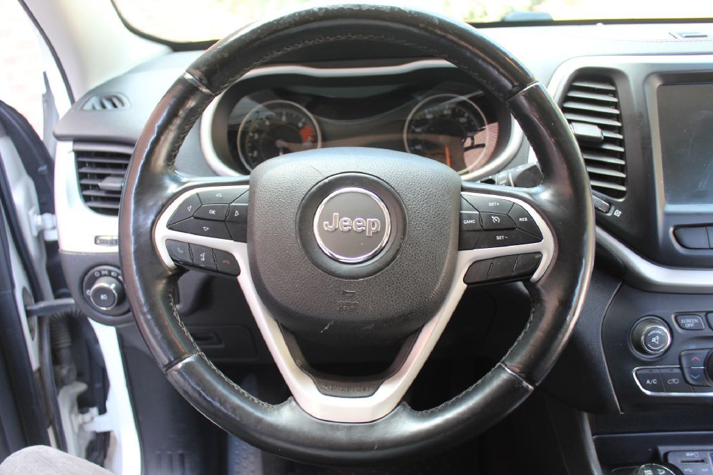 2018 Jeep Cherokee Image 16