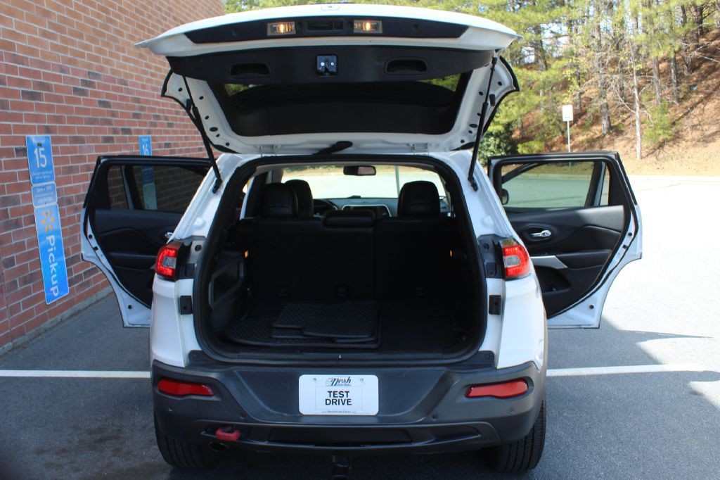 2018 Jeep Cherokee Image 21