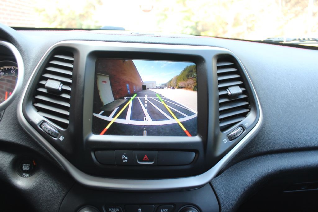 2018 Jeep Cherokee Image 22