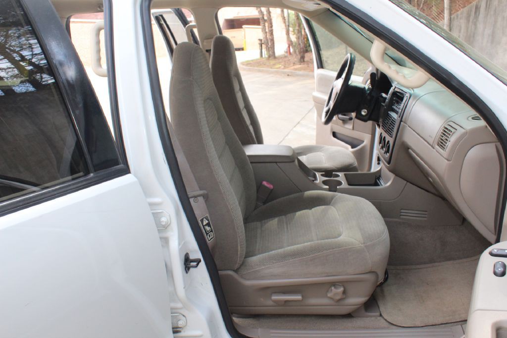 2002 Ford Explorer Image 7