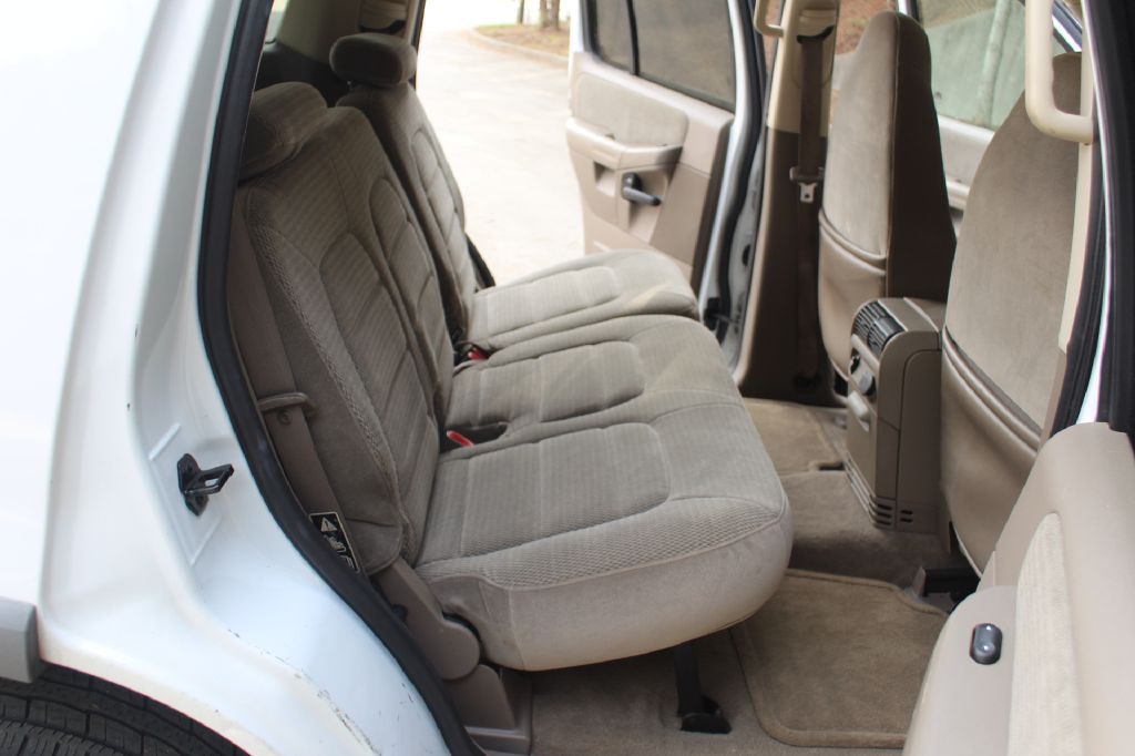2002 Ford Explorer Image 8