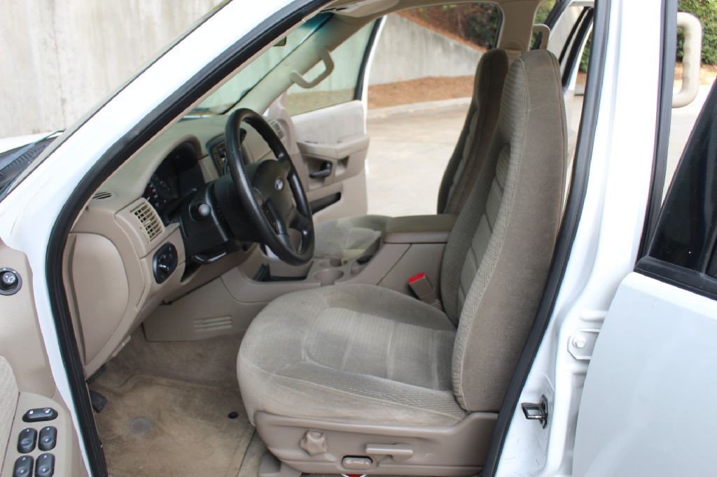 2002 Ford Explorer Image 10