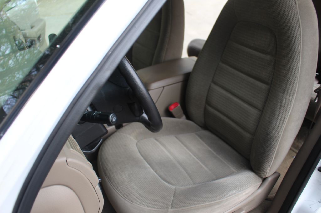 2002 Ford Explorer Image 11