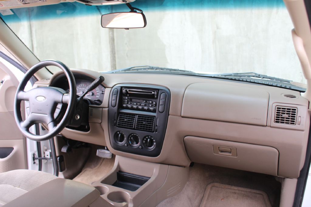 2002 Ford Explorer Image 13