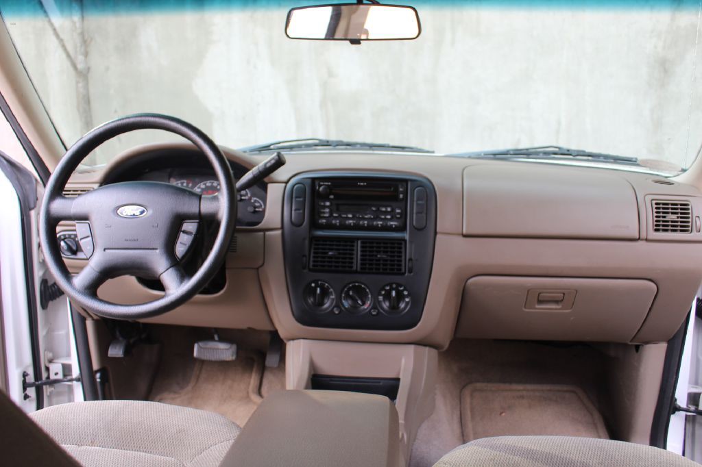 2002 Ford Explorer Image 14